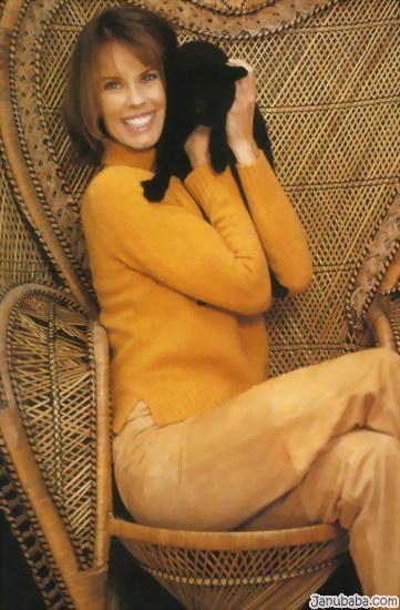 Alexandra Paul