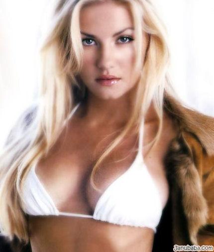 Elisha Cuthbert