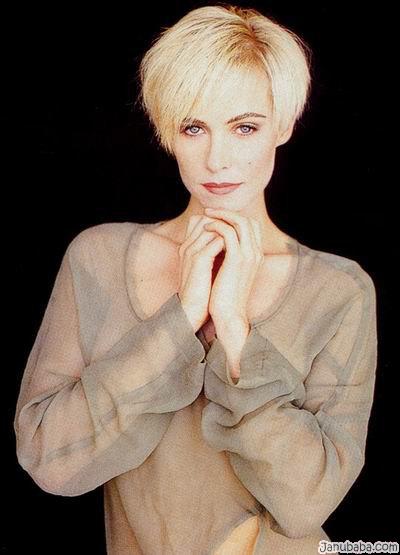 Josie Bissett Short Hairstyles