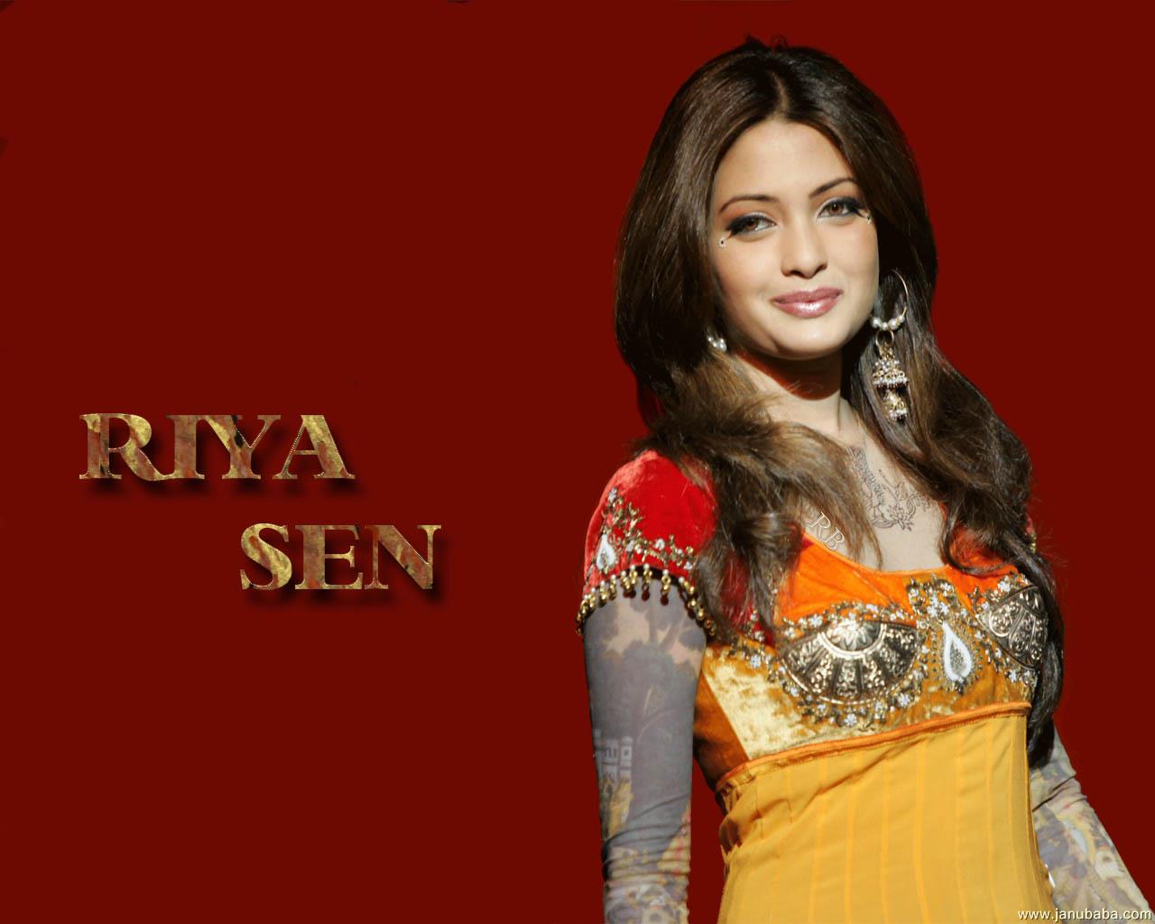 Riya Sen               by coolman