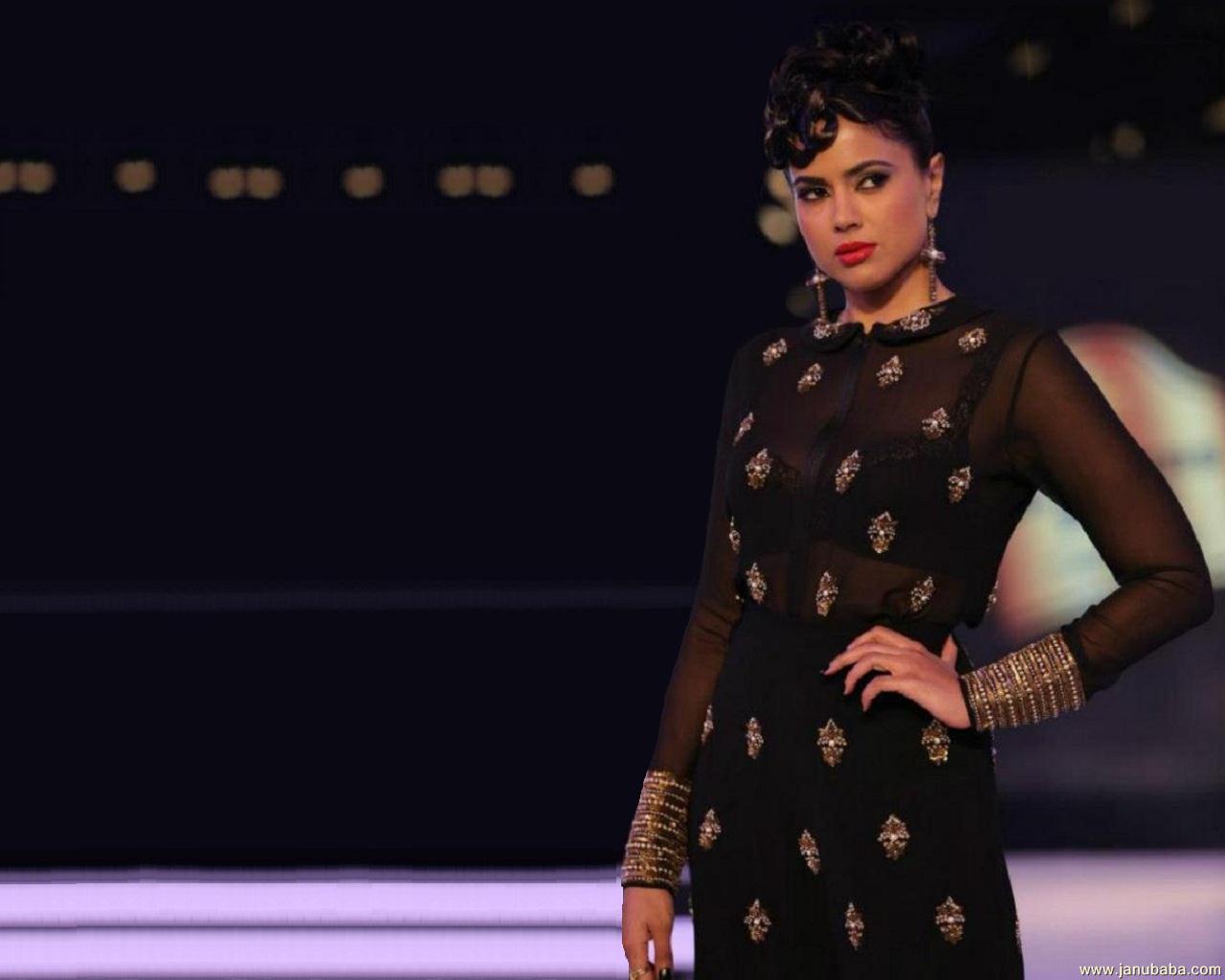 Sameera Reddy 