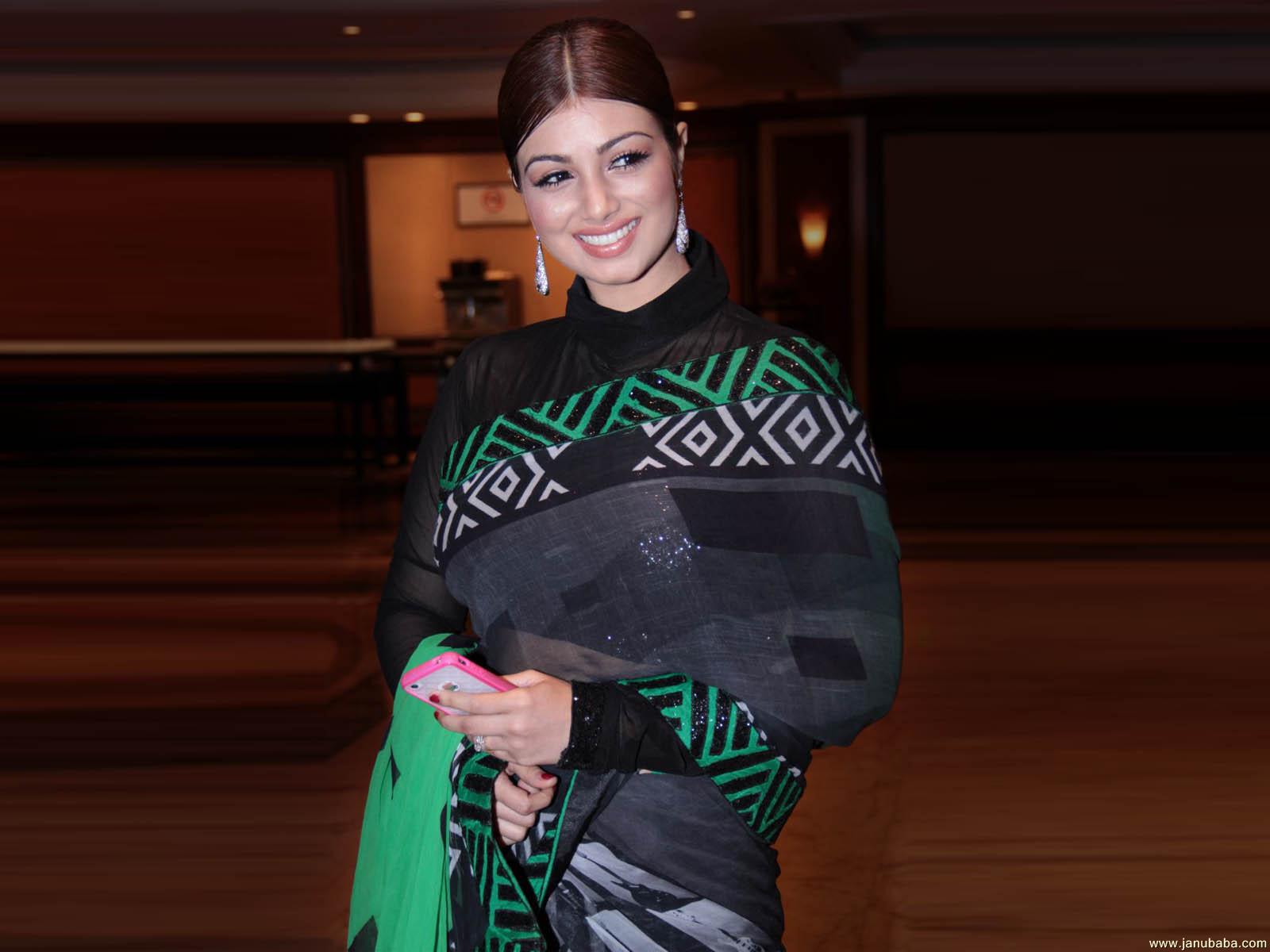 Ayesha TAkia             by coolman