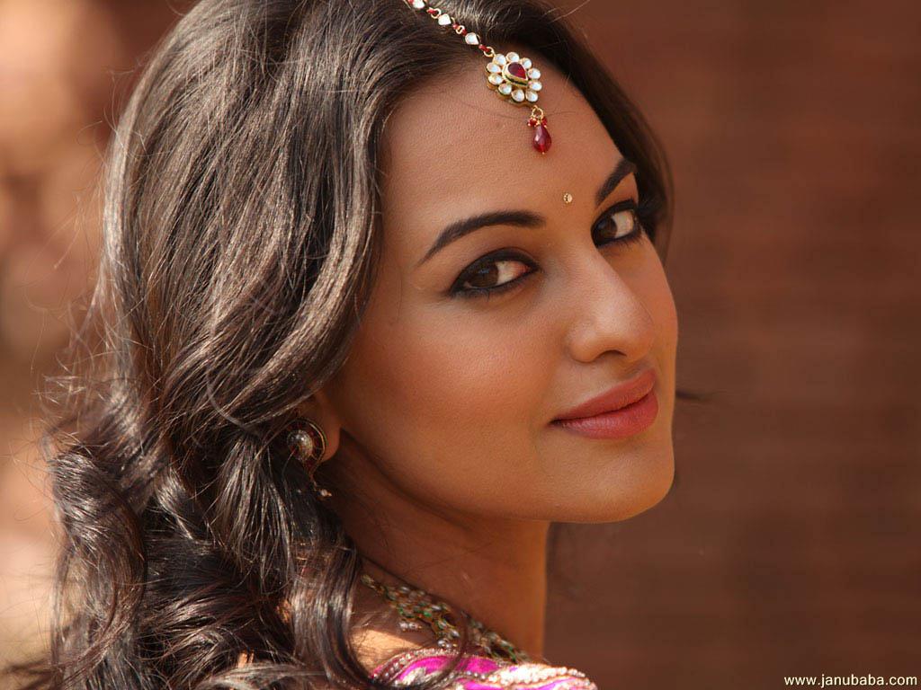 Sonakshi Sinha               by coolman