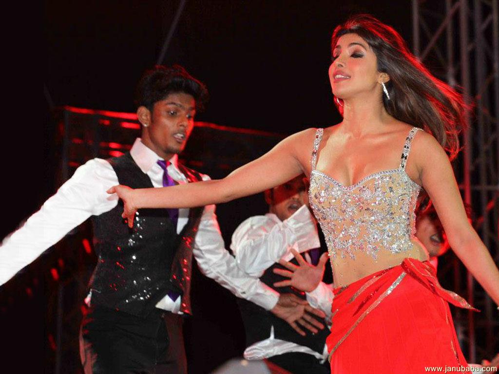 Priyanka Chopra               by coolman