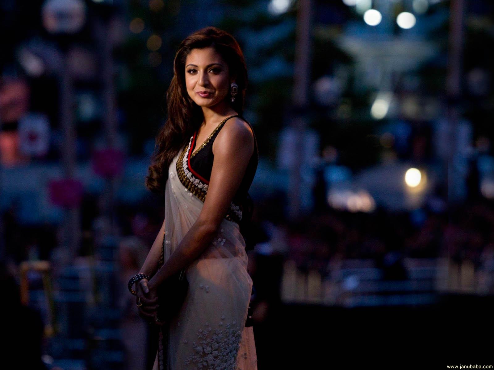 Anushka Sharma                by coolman