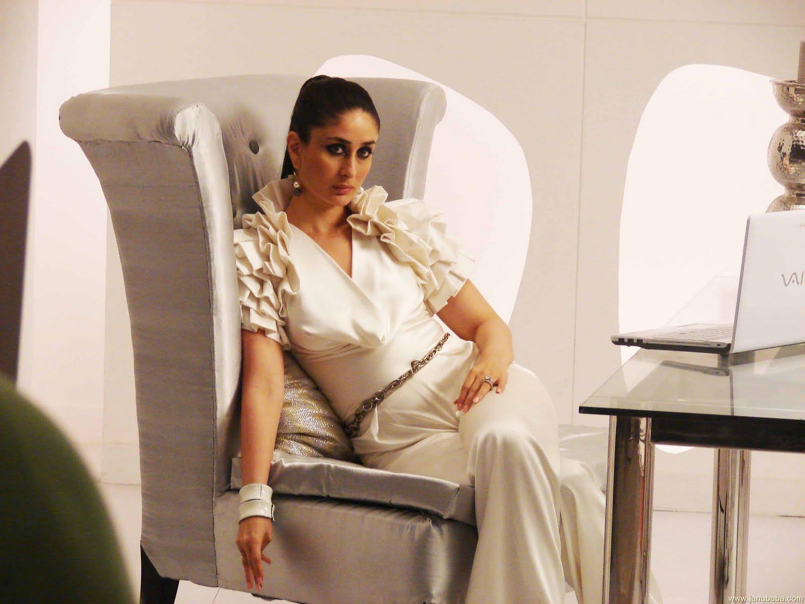 Kareena Kapoor       by coolman