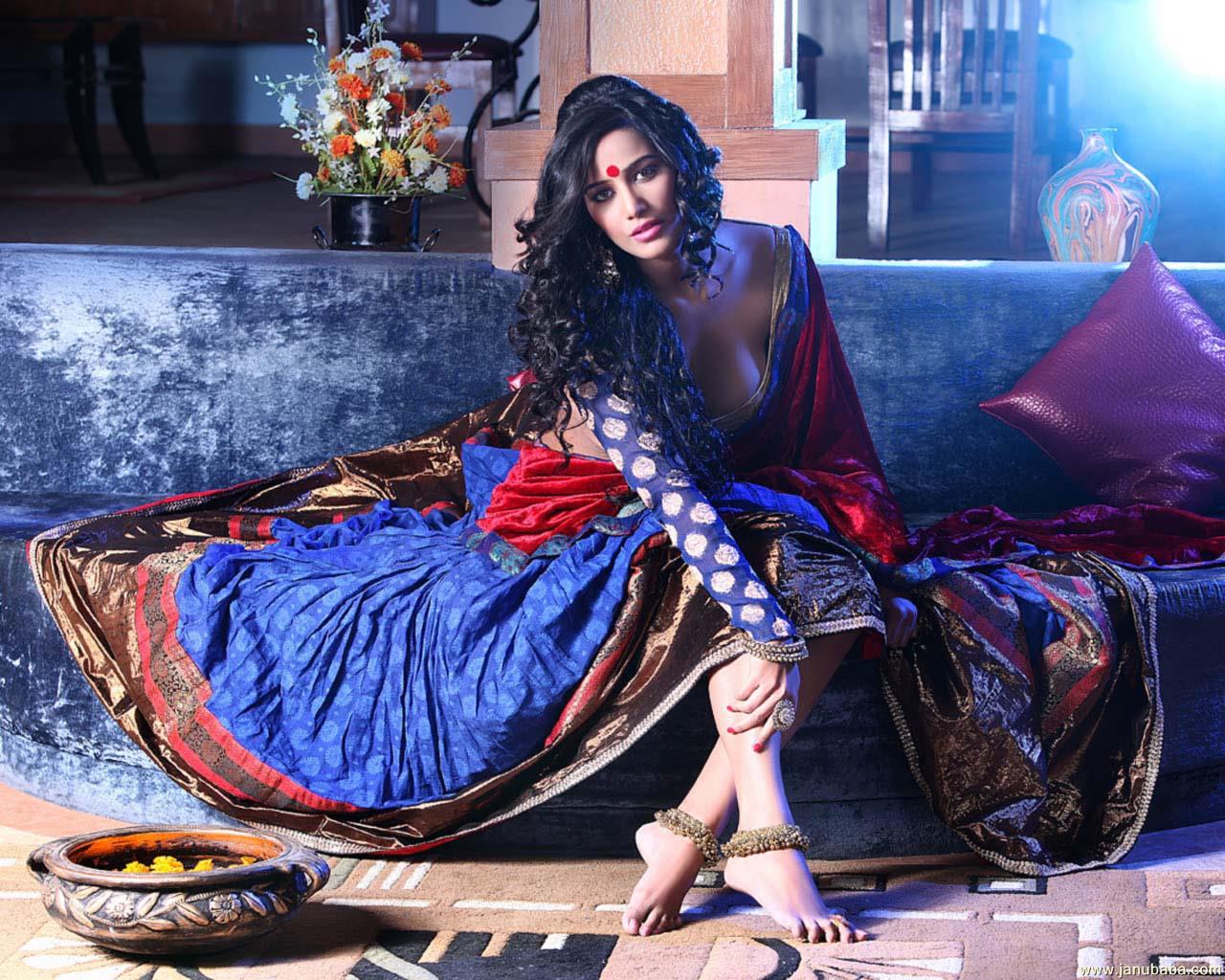 Poonam Pandey             by coolman