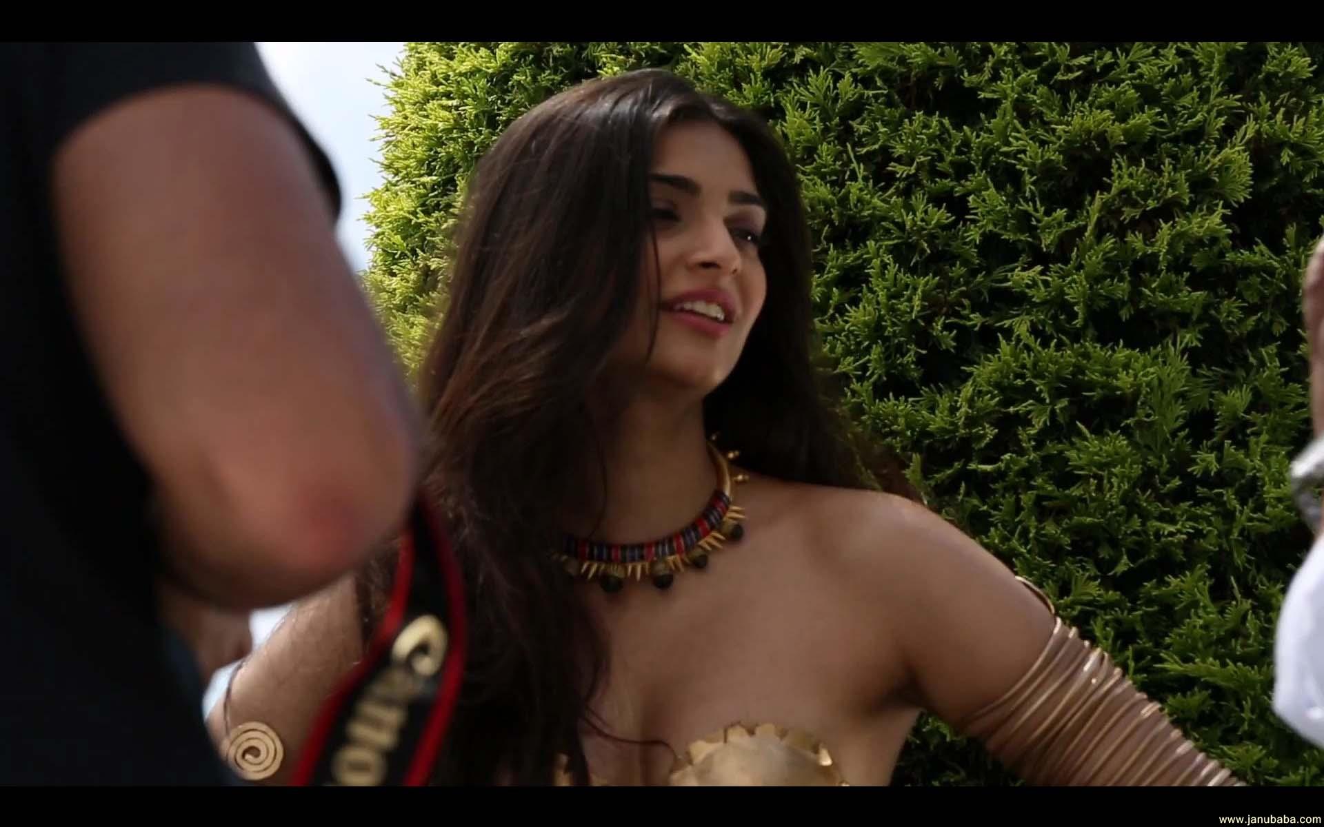 Sonam Kapoor                by coolman