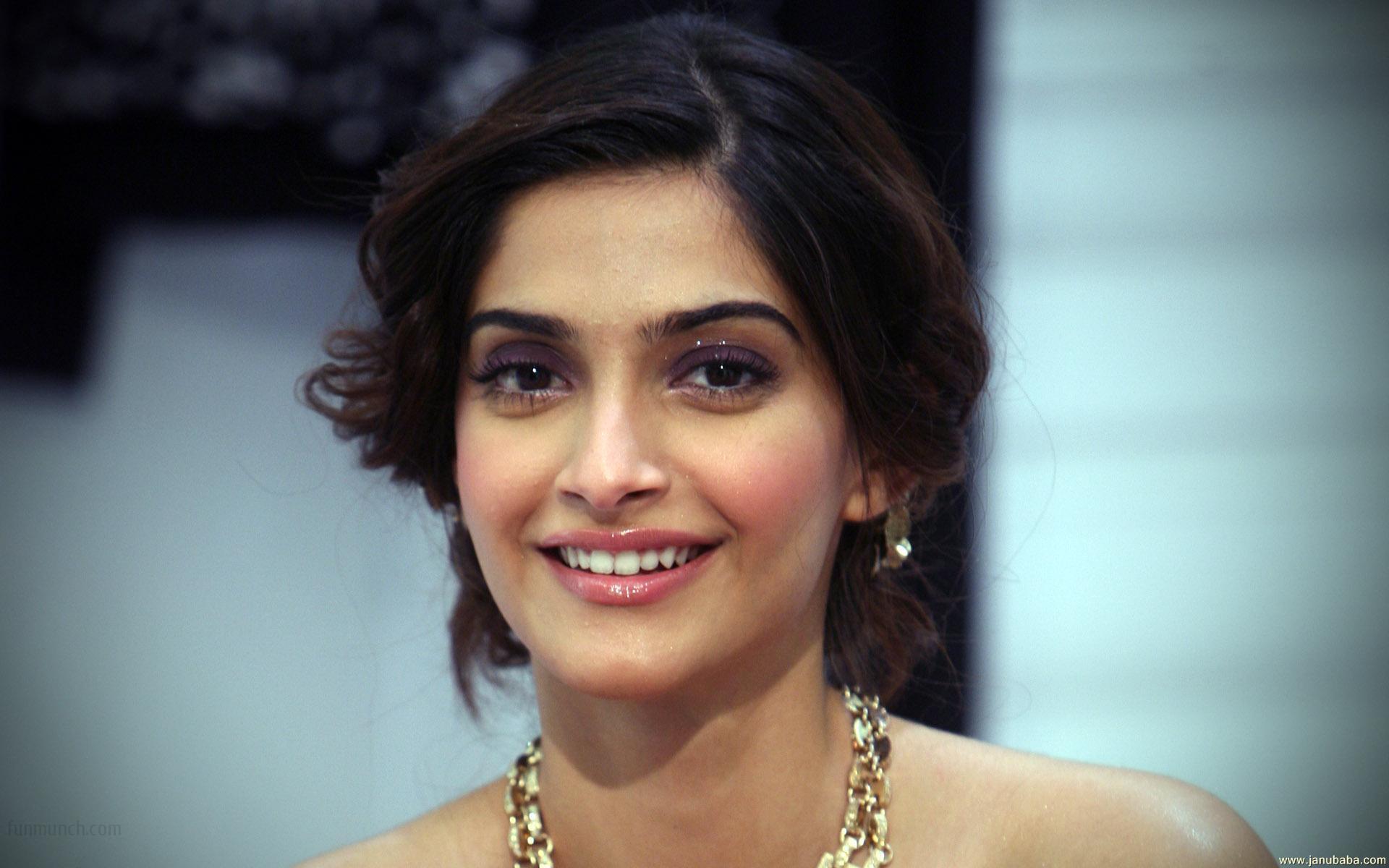 Sonam Kapoor                by coolman