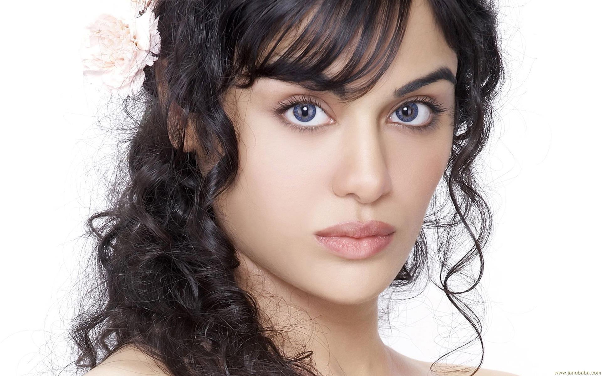 Adah Sharma By Hubbak