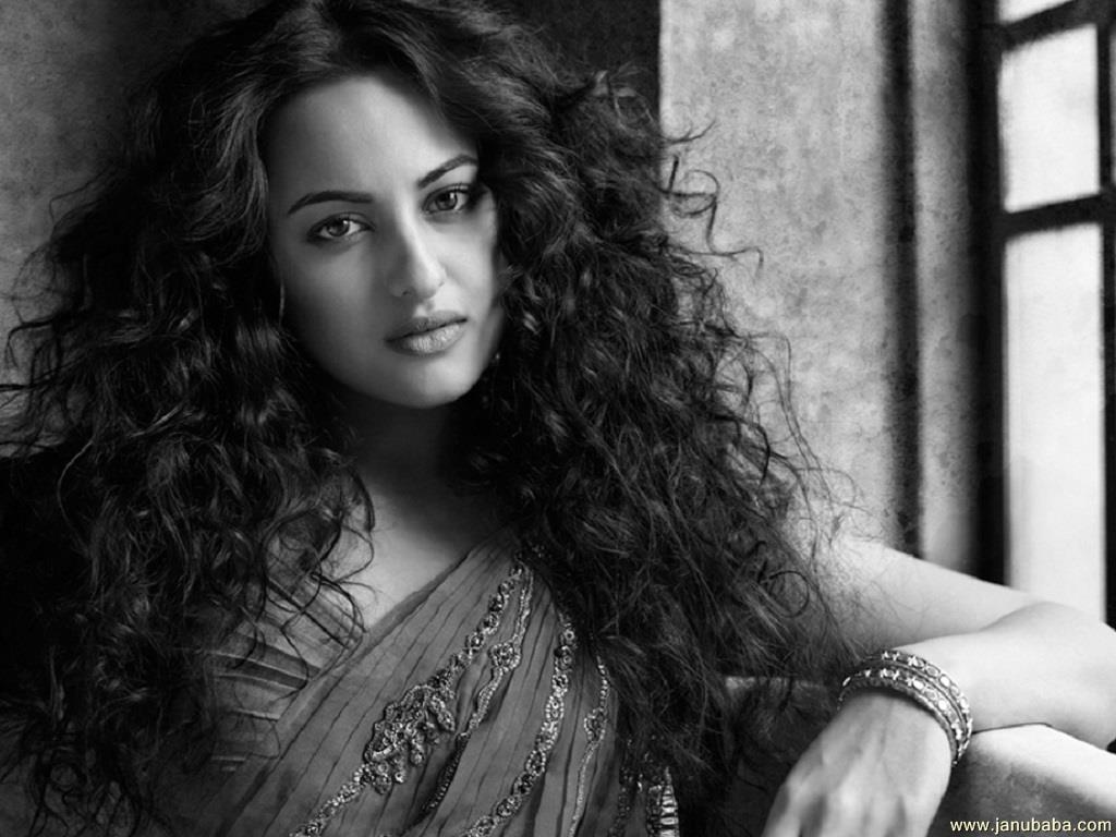  Sonakshi Sinha
