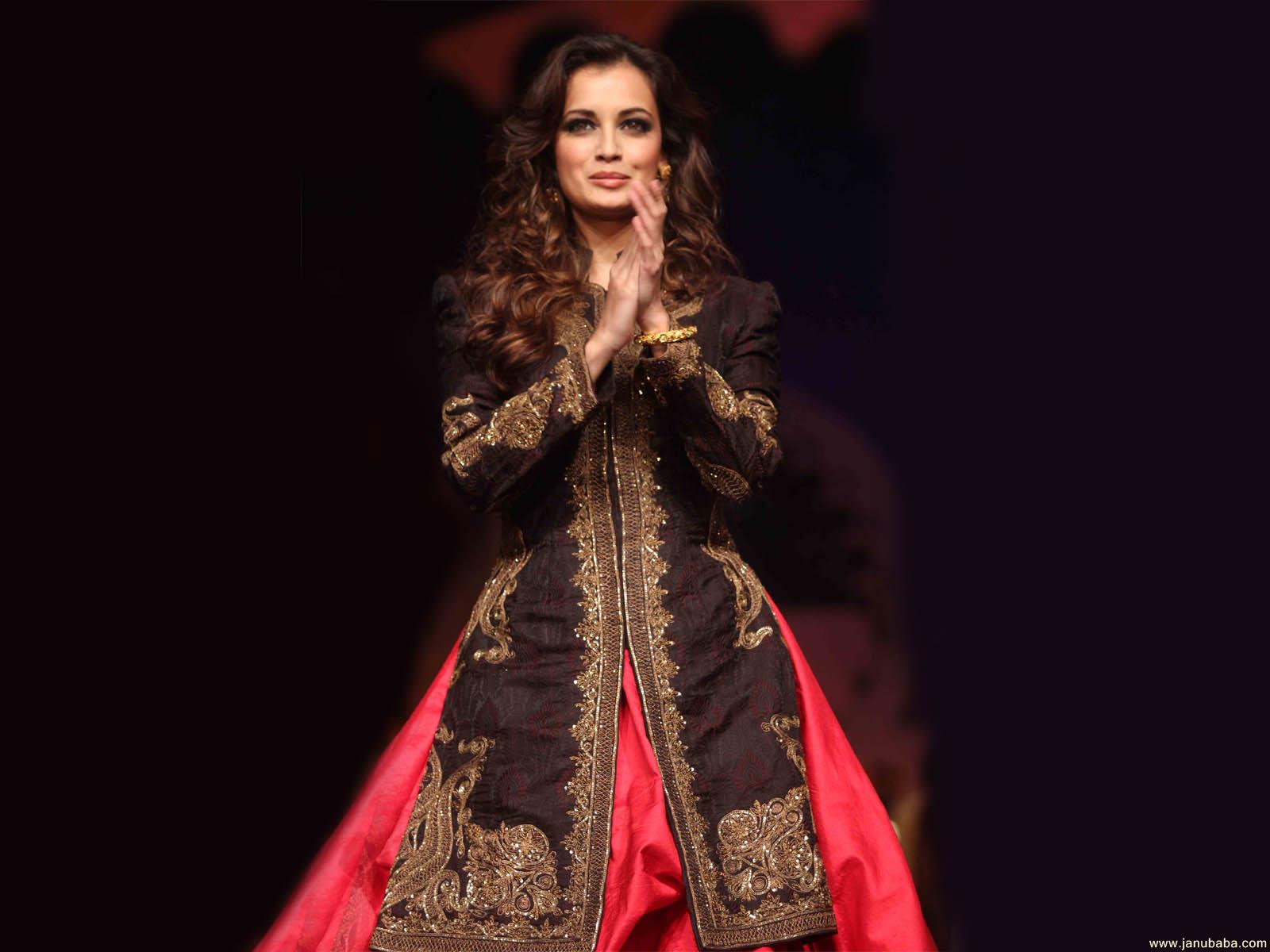 Diya mirza       by coolman