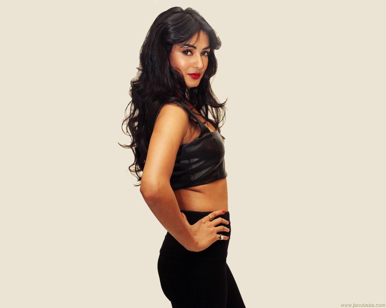 Sonal Chauhan             by coolman
