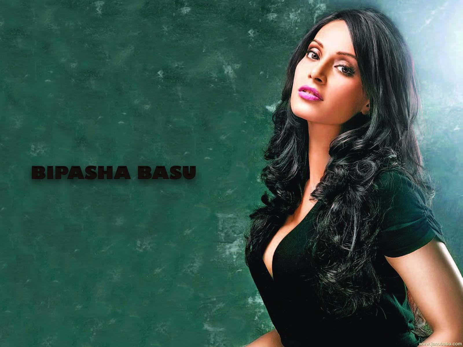 Bipasha Basu    by coolman
