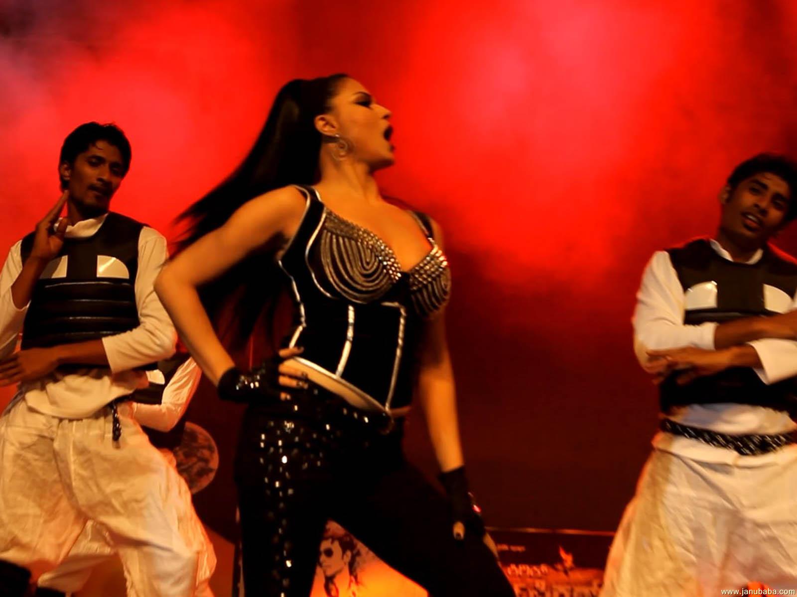 Veena Malik             by coolman