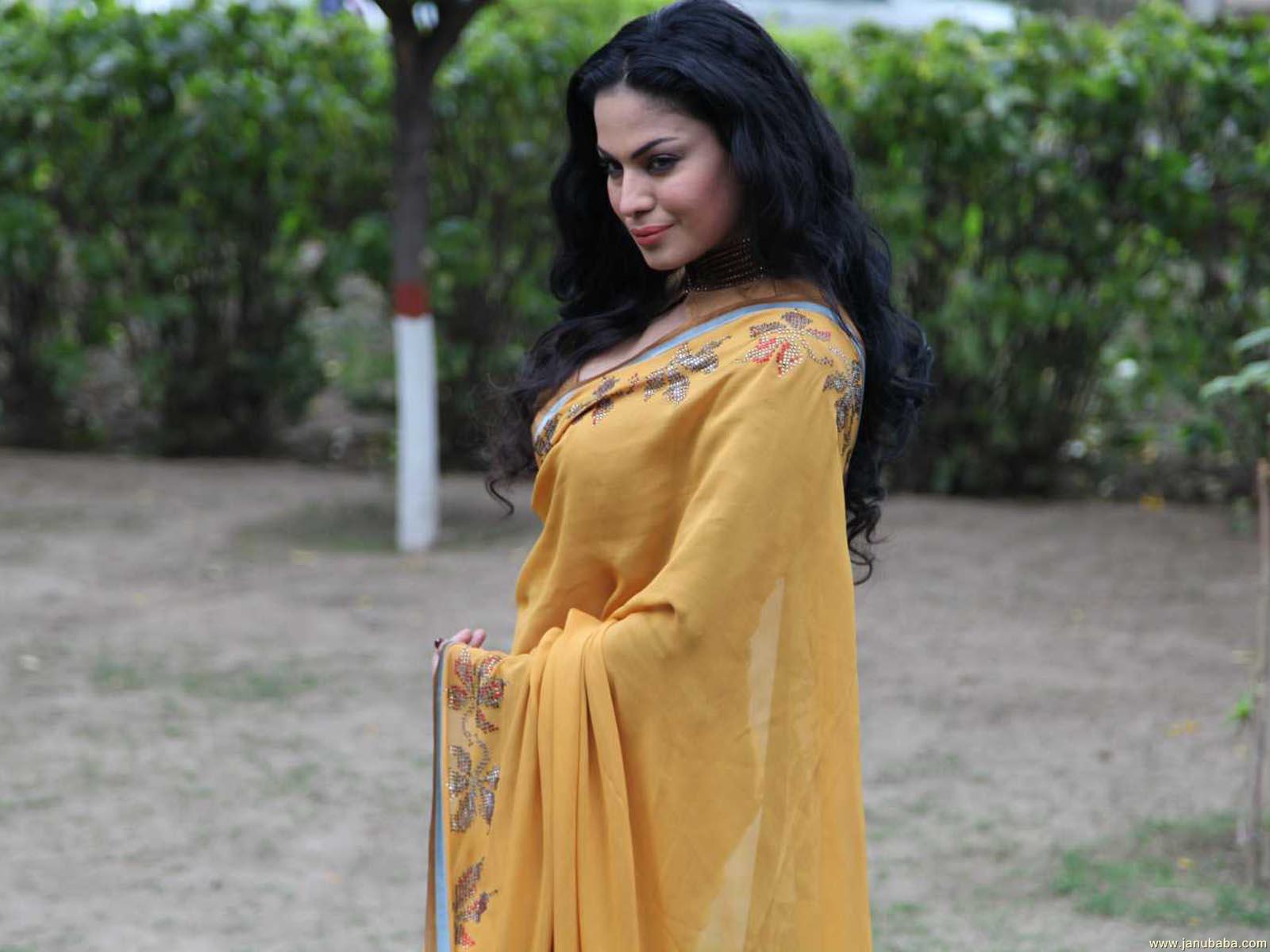 Veena Malik           by coolman