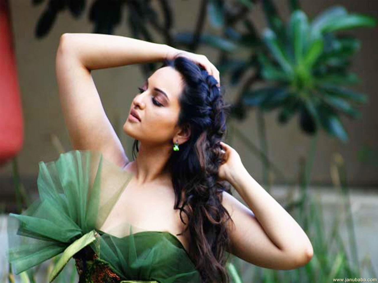 Sonakshi Sinha               by coolman