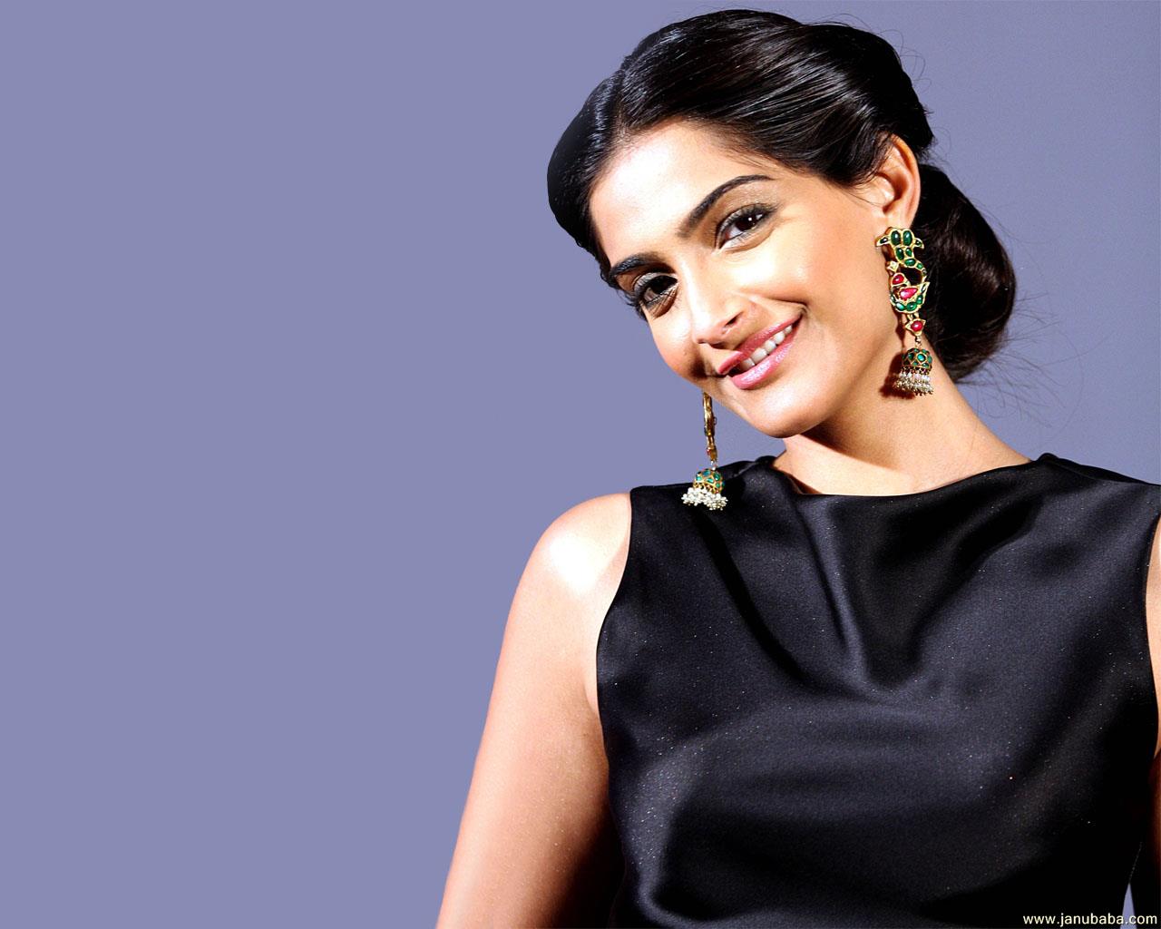 Sonam Kapoor                by coolman