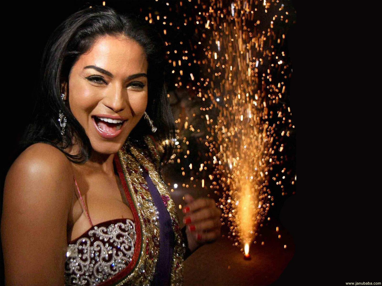 Veena Malik             by coolman