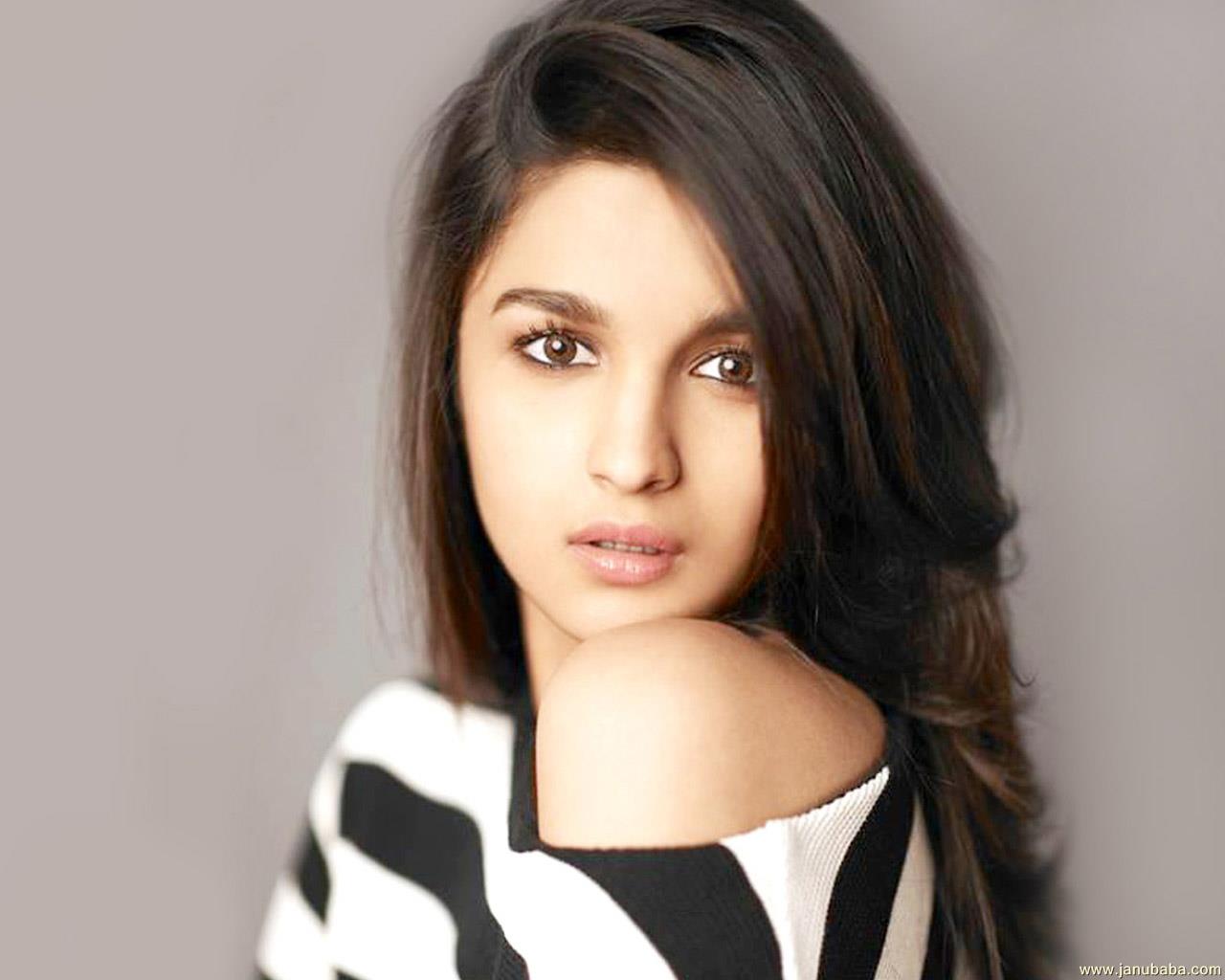 Alia Bhatt                 by coolman