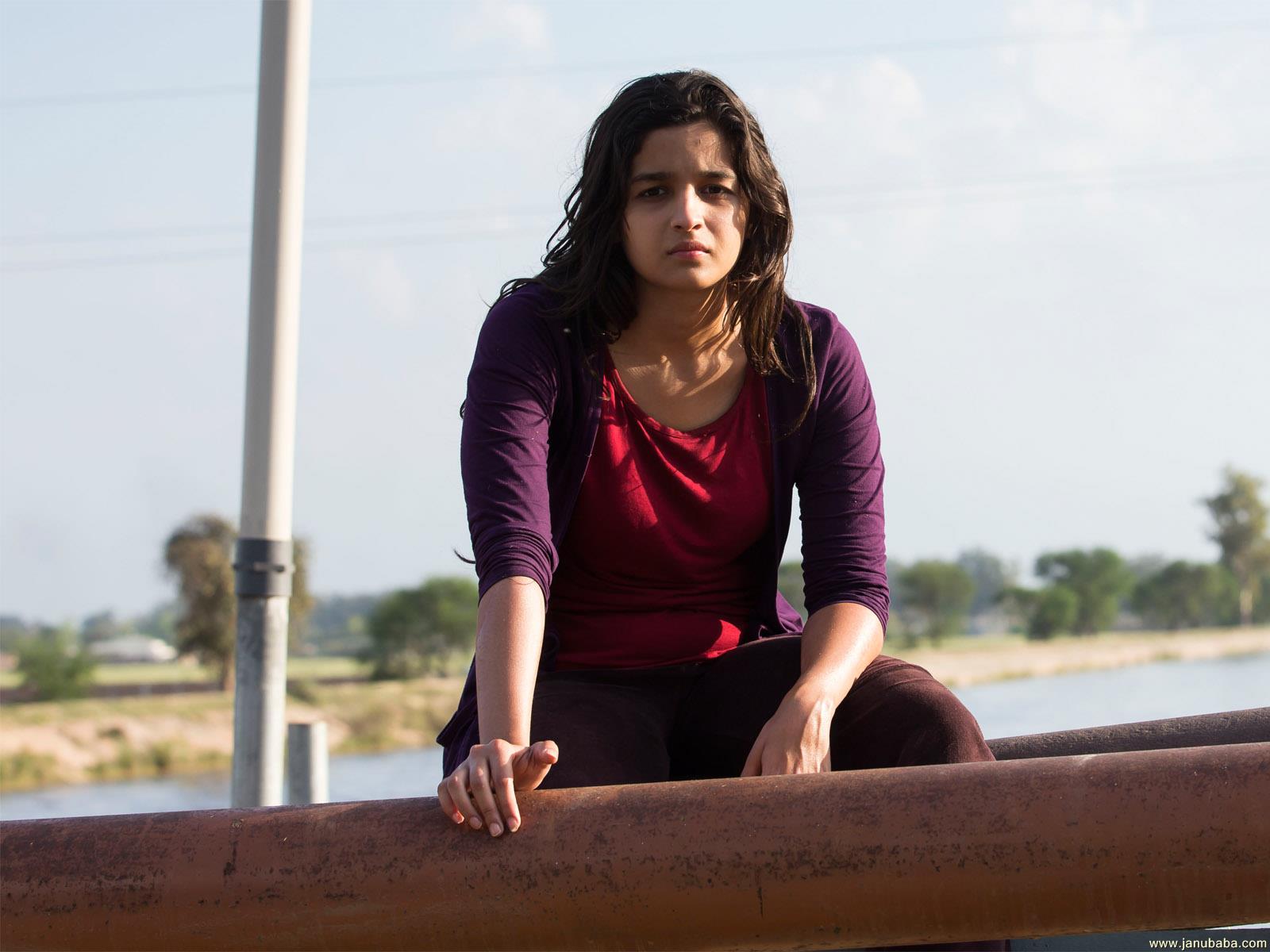 Alia Bhatt                 by coolman