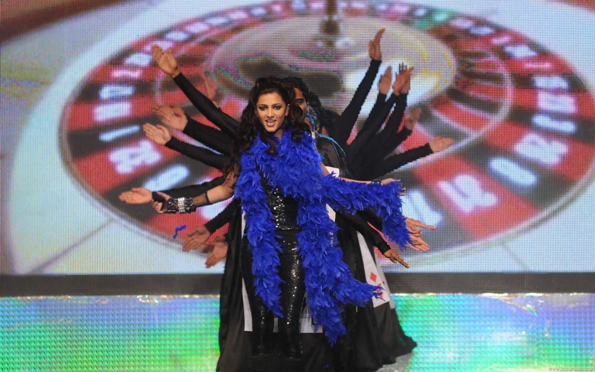 Shruti Hassan              by coolman