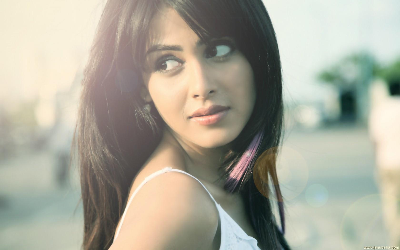 Genelia Dsouza By Hubbak