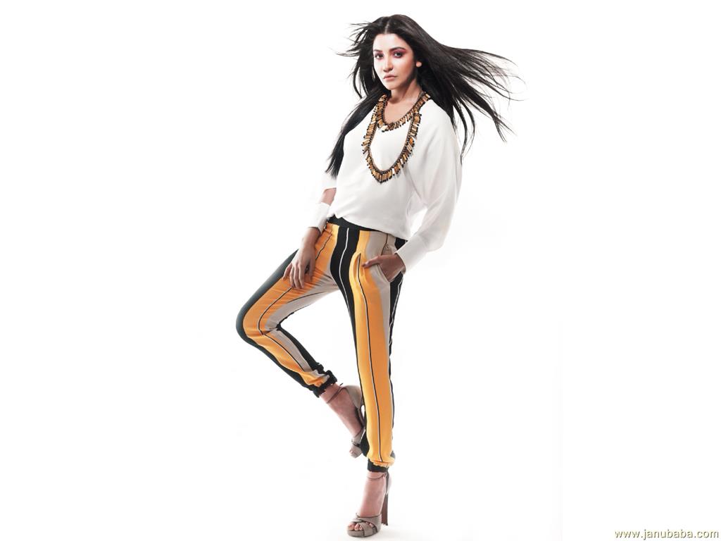 Anushka Sharma             by coolman