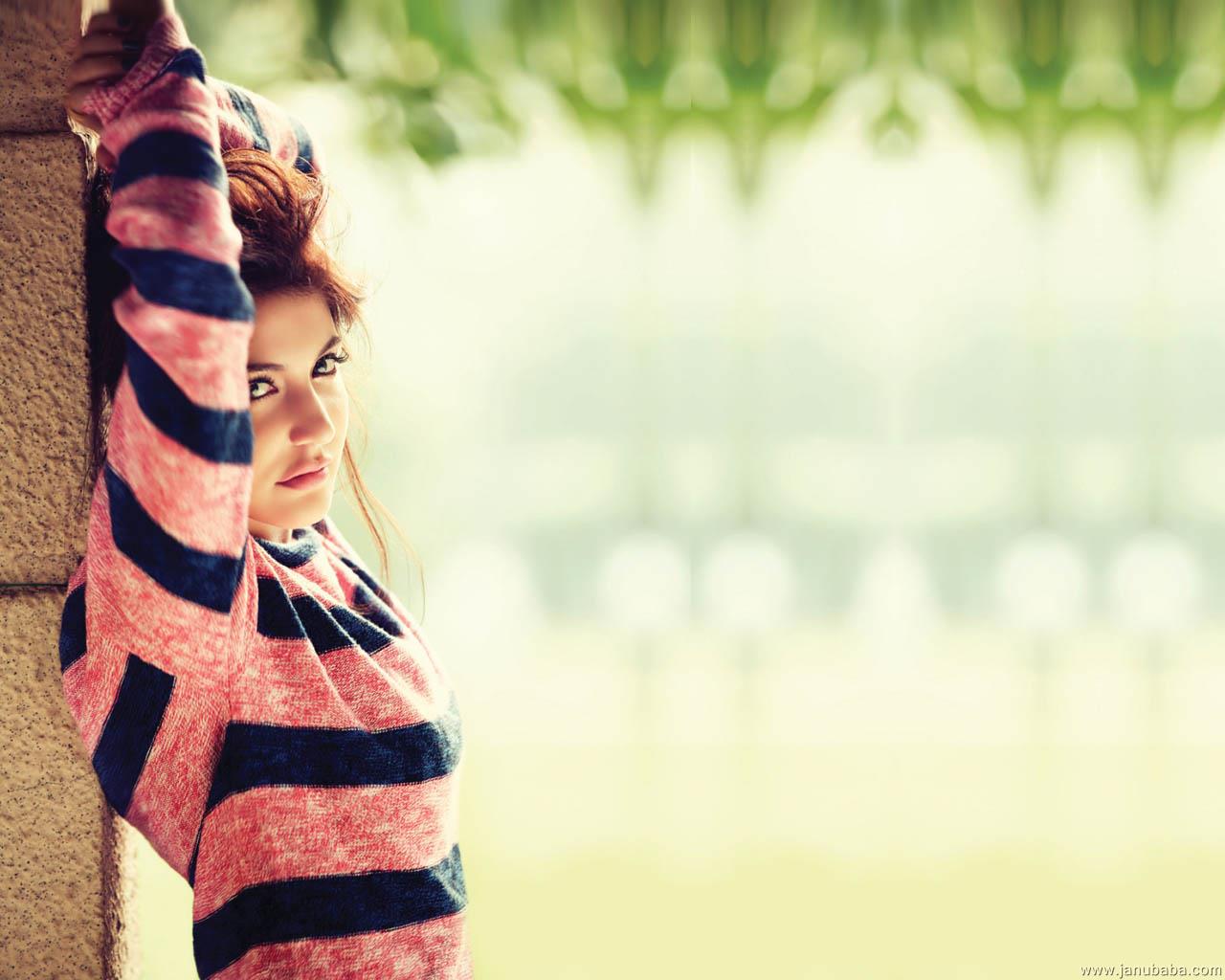 Anushka Sharma             by coolman