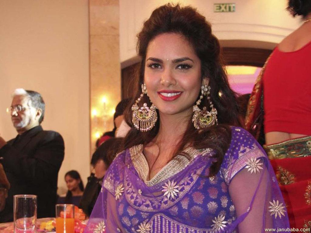 Esha Gupta          by coolman