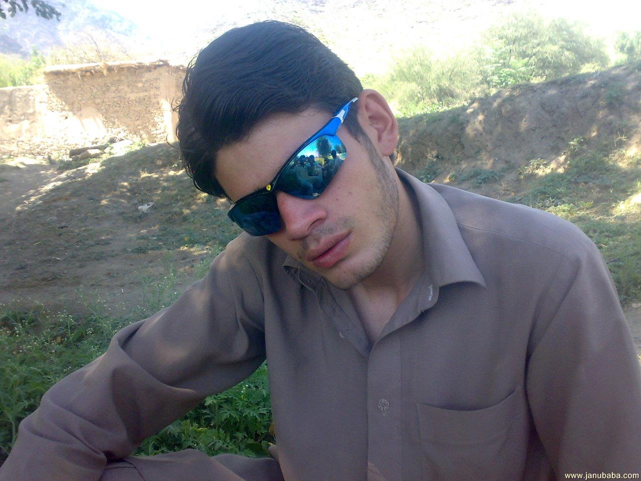 qaisar1221