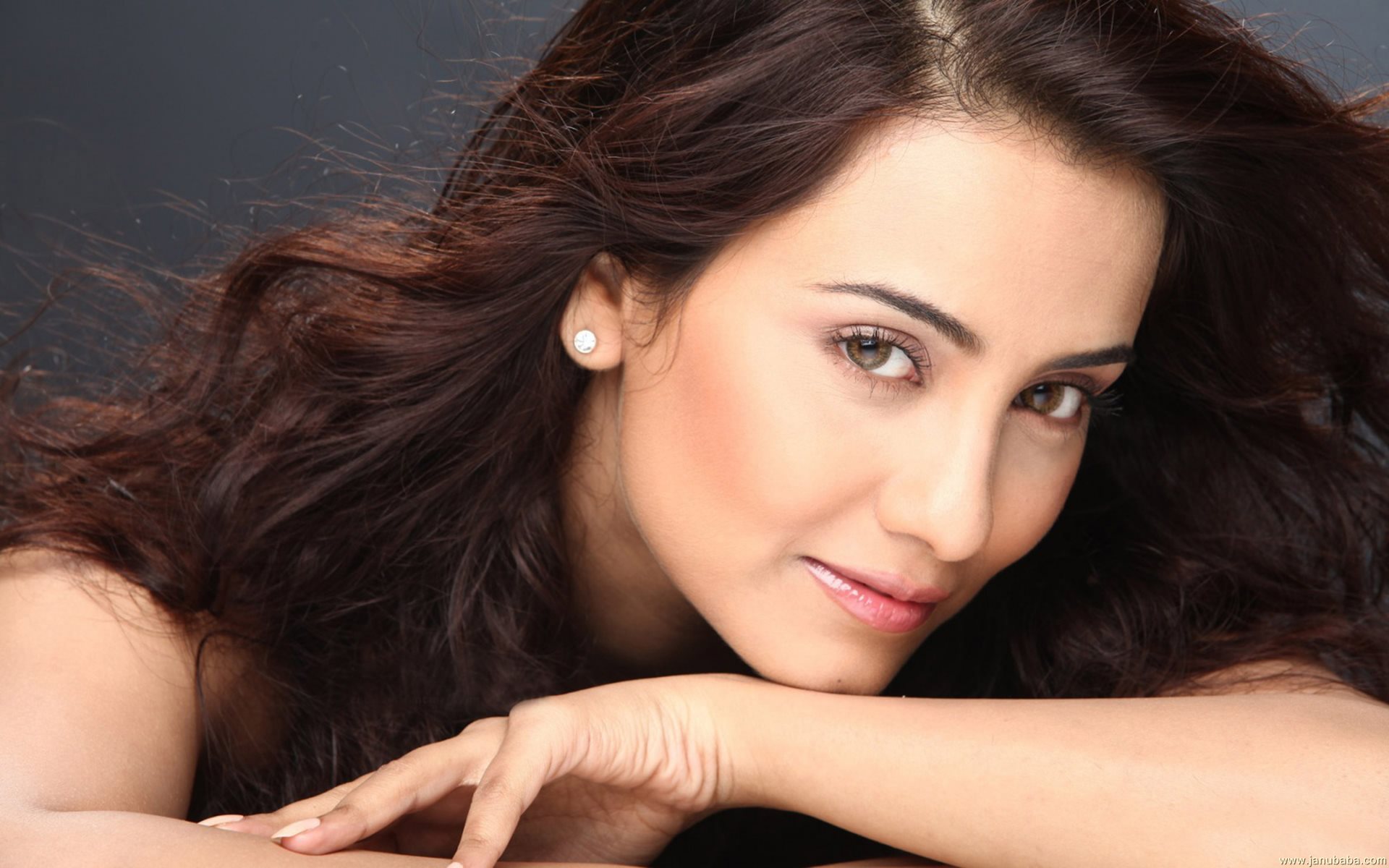Tia Bajpai By Hubbak