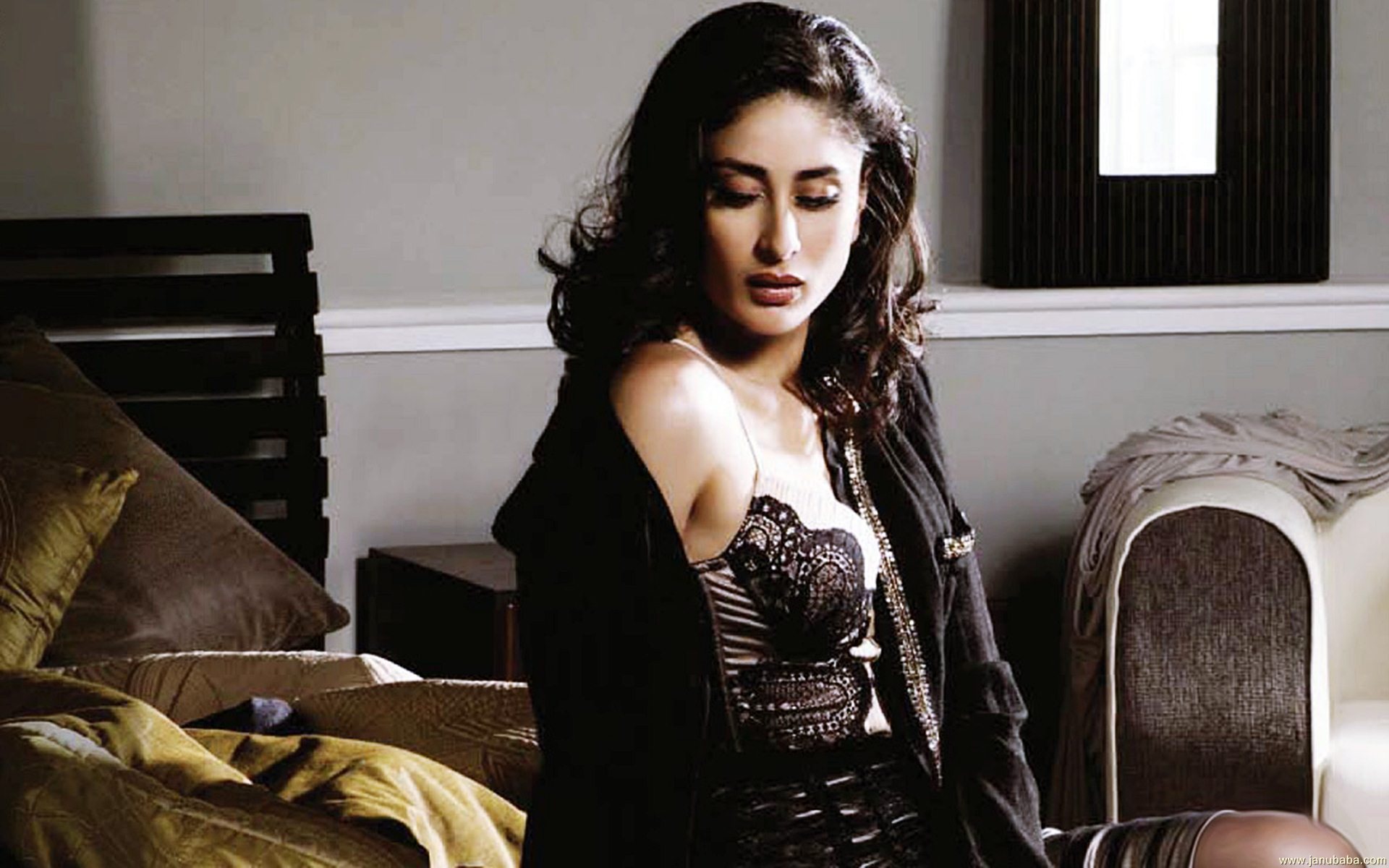 Kareena Kapoor       by coolman