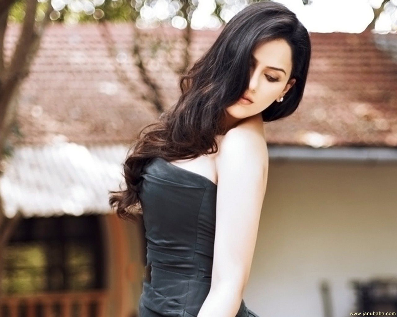 Kashish Singh       by coolman