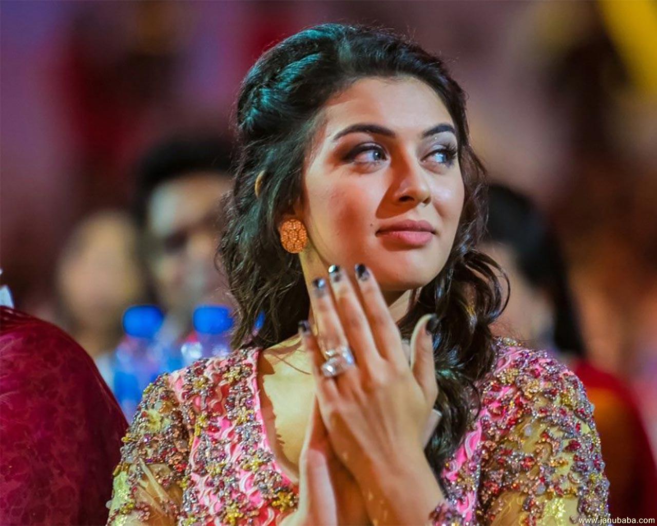 Hansika Motwani                by coolman