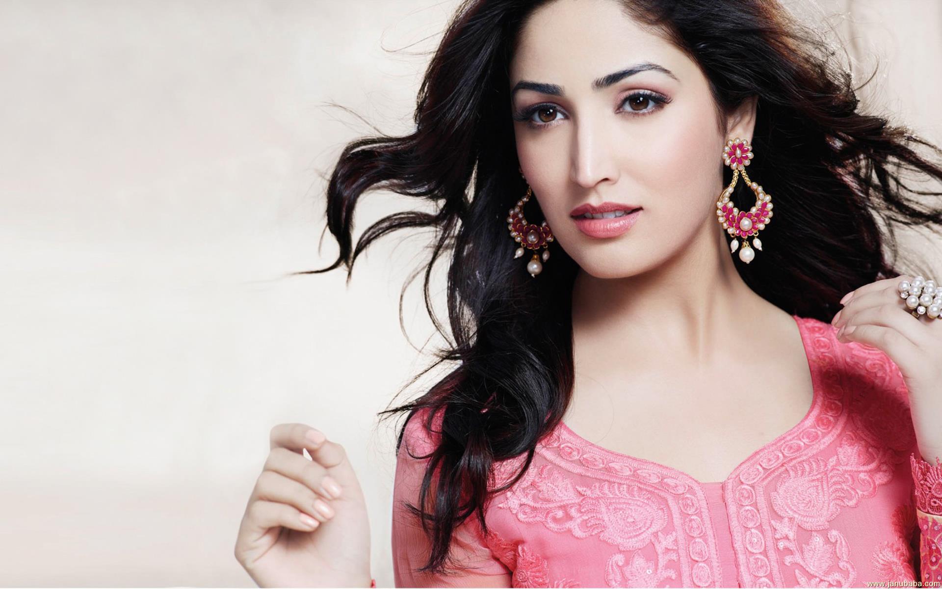 Yami Gautam By Hubbak