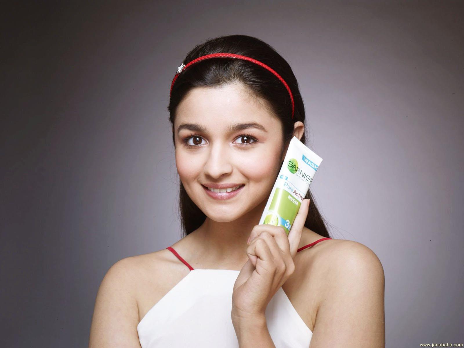Alia Bhatt               by coolman
