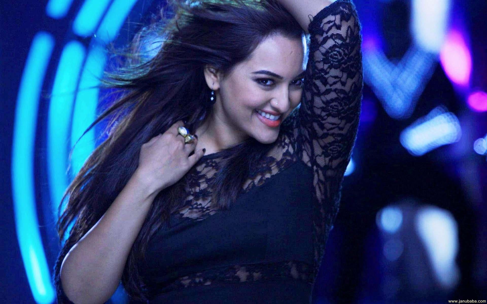 Sonakshi Sinha                  by coolman