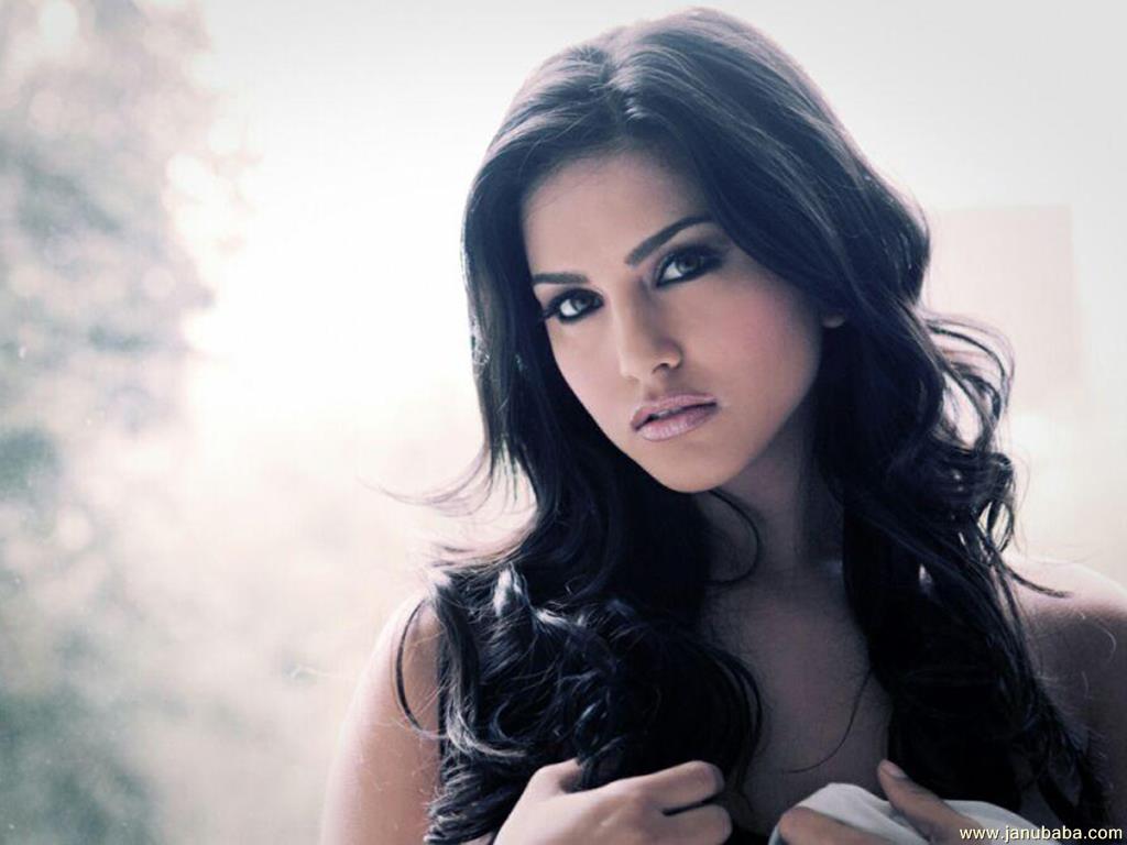 Sunny Leone By Hubbak