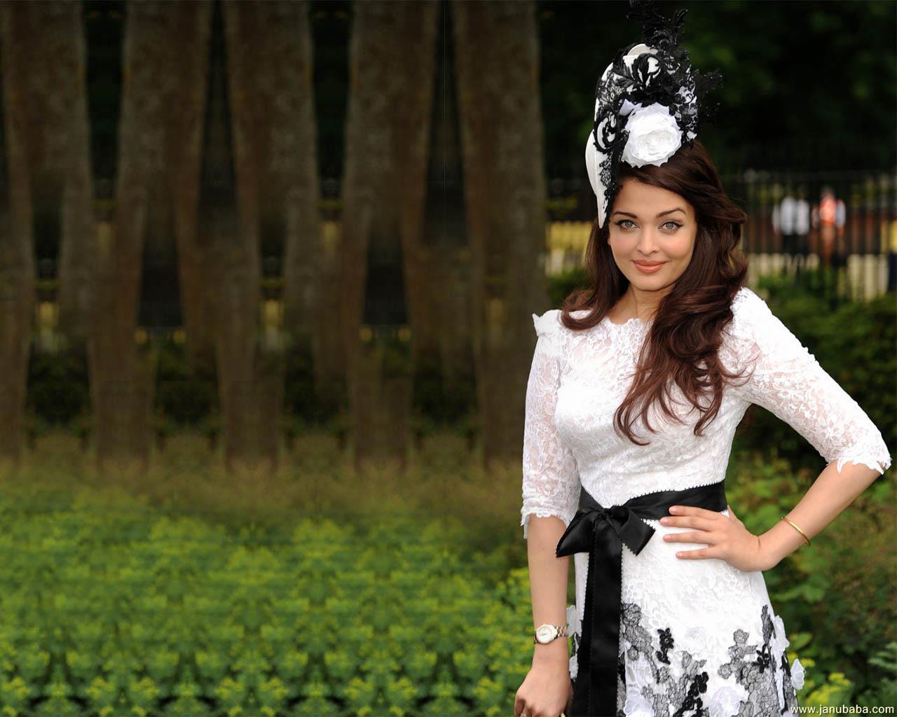Aishwarya Rai                   by coolman