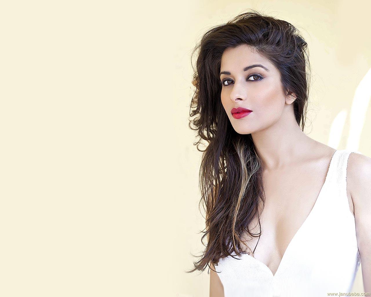 Madhurima Banerjee           by coolman