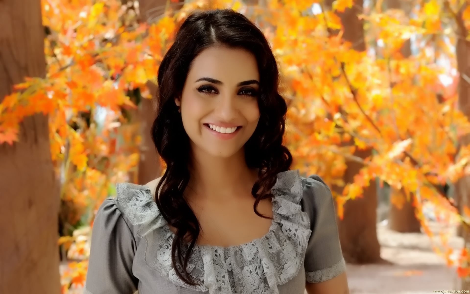 Tia Bajpai By Hubbak