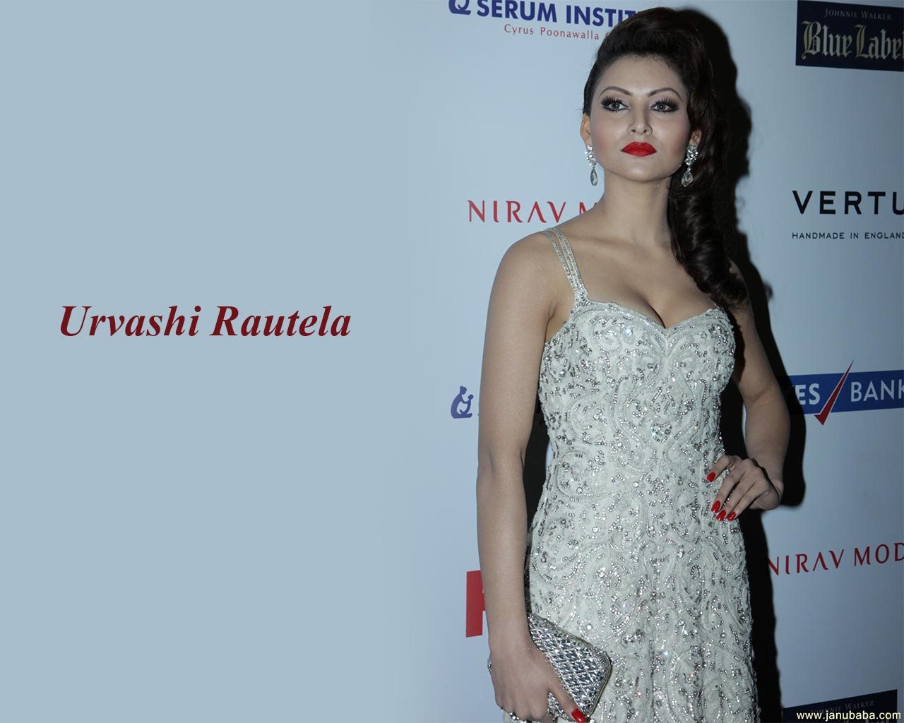 Urvashi Rautela      by coolman