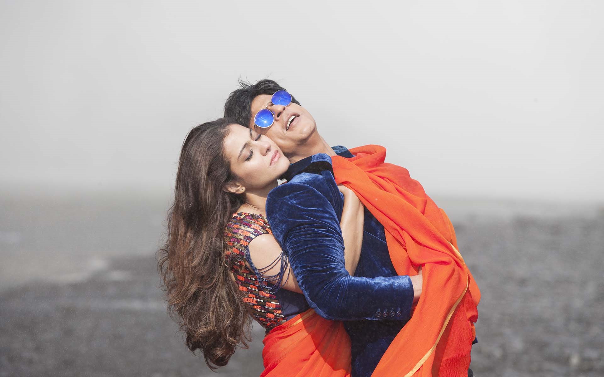 Shahrukh Khan with Kajol        by coolman
