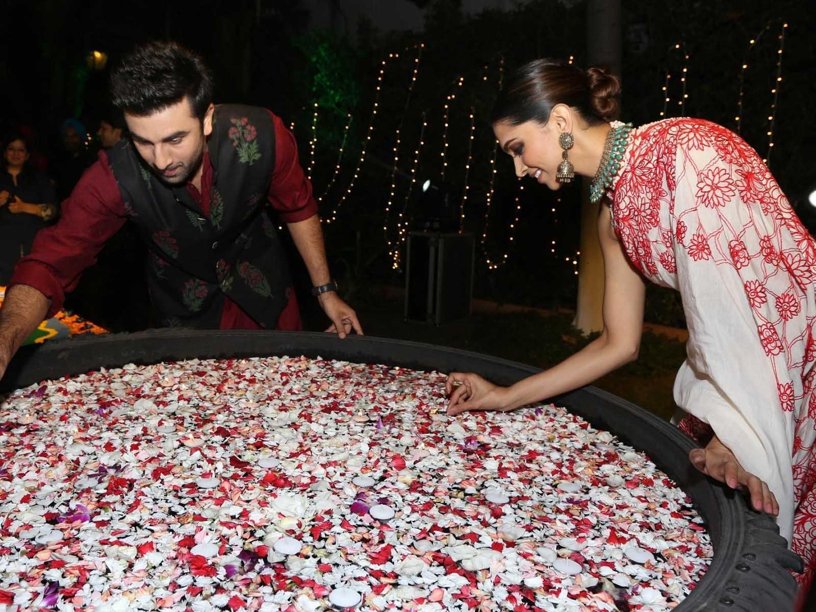 Deepika Padukone with Ranbir Kapoor   by coolman