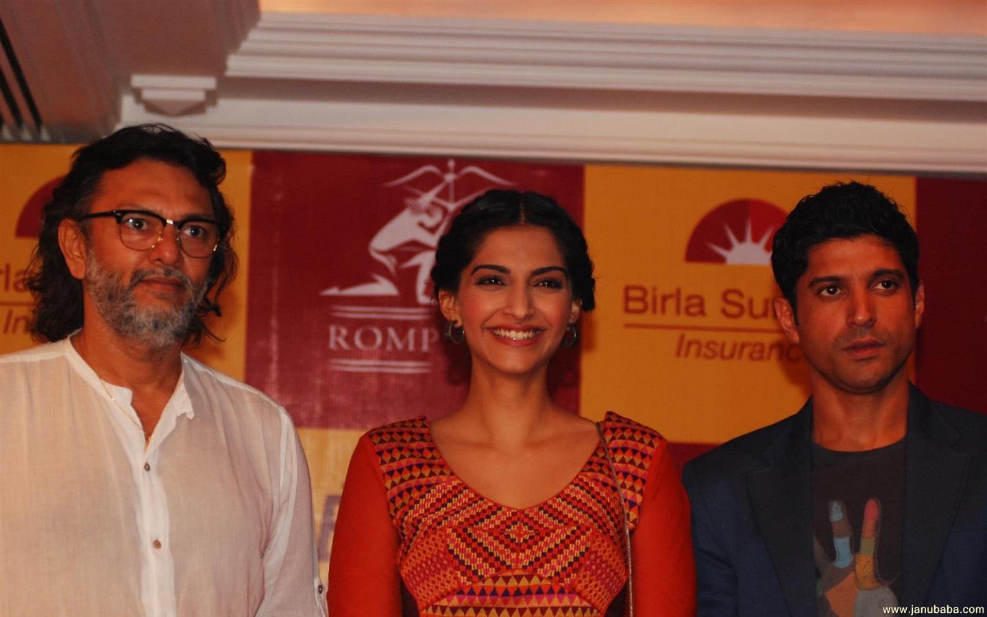 Farhan Akhtar with Sonam Kapoor 