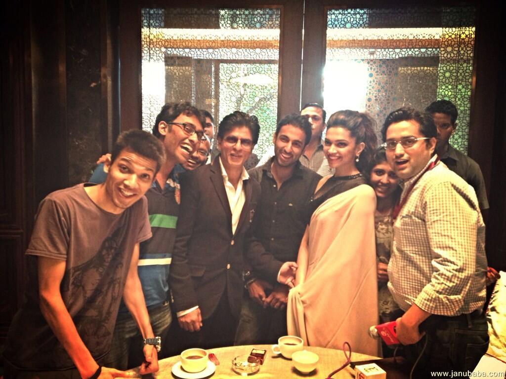 Shahrukh Khan with Deepika Padukone
