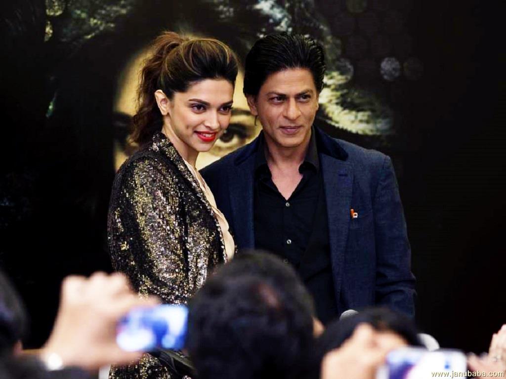 Shah Rukh Khan with Deepika Padukone