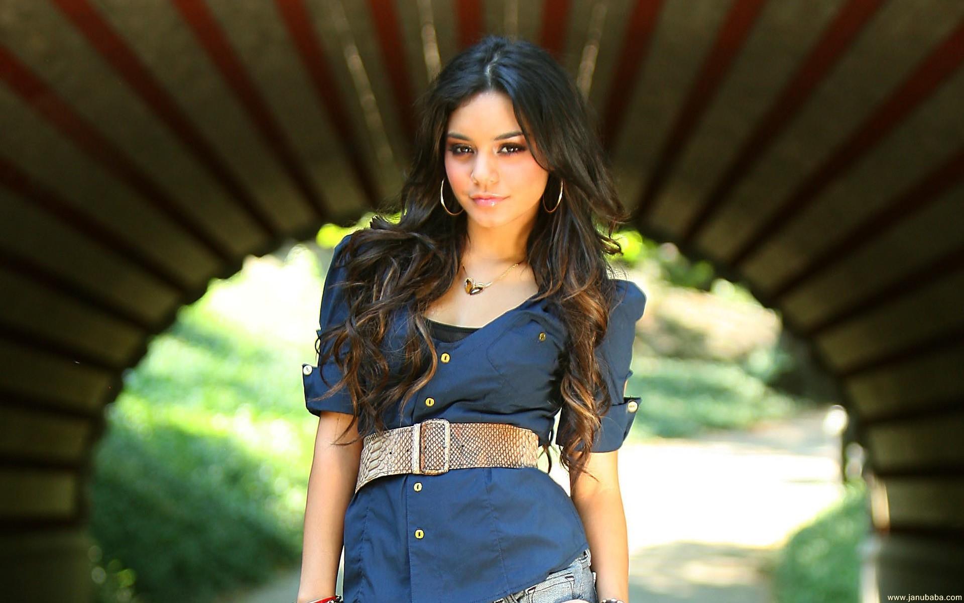 Vanessa Hudgens By Hubbak