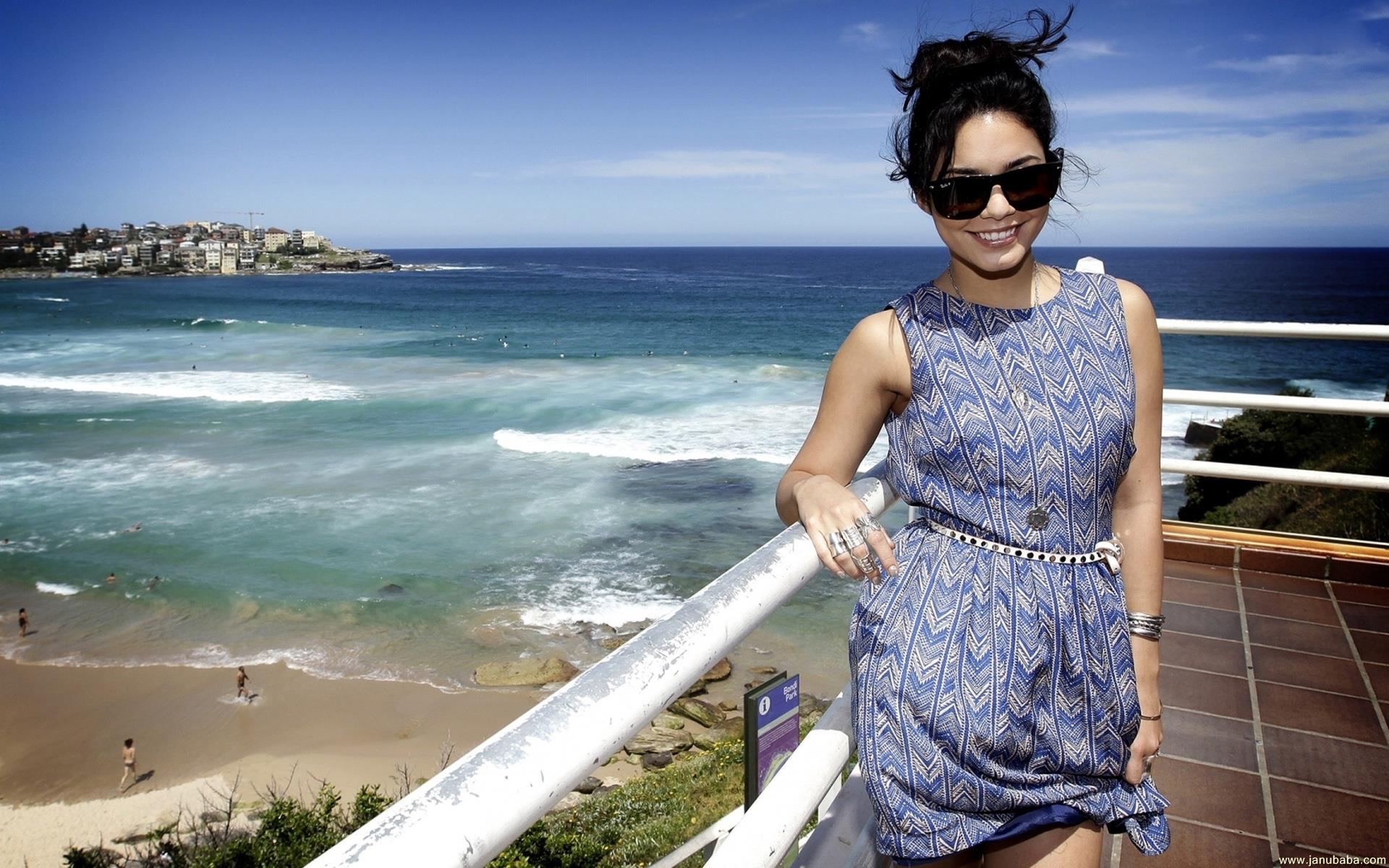 Vanessa Hudgens By Hubbak
